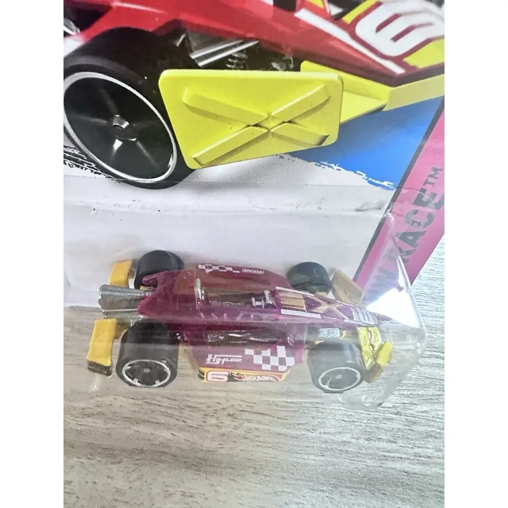 HOT WHEELS 2015 HW RACE Super Chromes #162/250 Arrow Dynamic Hotwheels